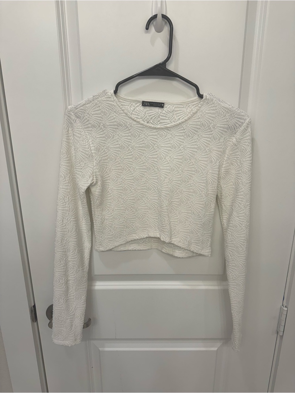 Zara Cream Textured Long-Sleeve Cropped Top